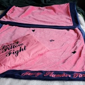 Juicy couture pillow/blanket set